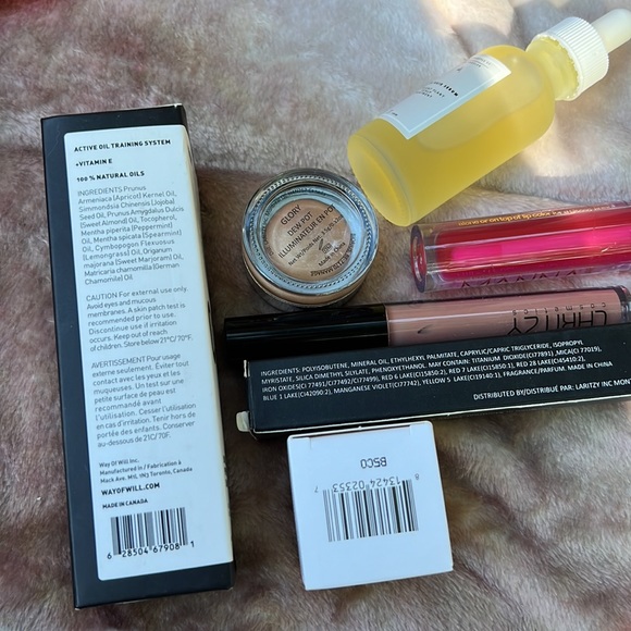 Mixed lot of lip oil scalp treat ,massage oil  and other goodies - Picture 4 of 4